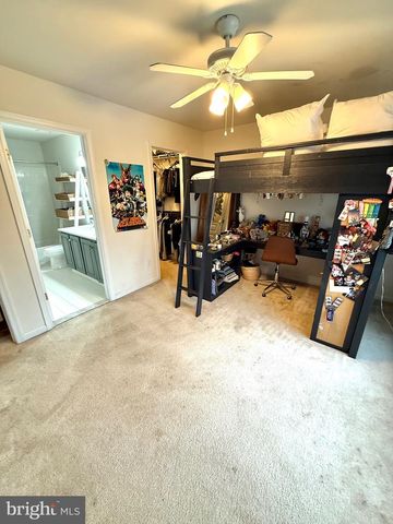 74 HEMPSTEAD DR, Newark, DE 19702