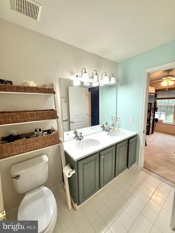 74 HEMPSTEAD DR, Newark, DE 19702