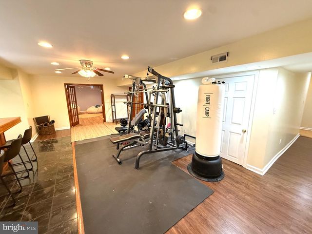 74 HEMPSTEAD DR, Newark, DE 19702