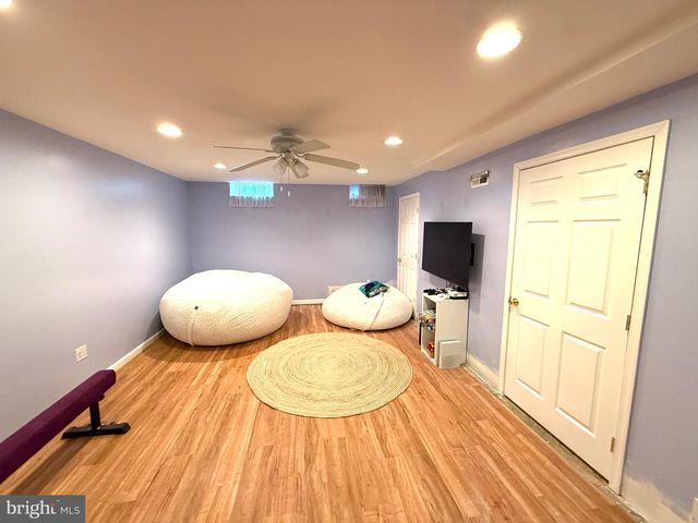 74 HEMPSTEAD DR, Newark, DE 19702
