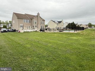 74 HEMPSTEAD DR, Newark, DE 19702