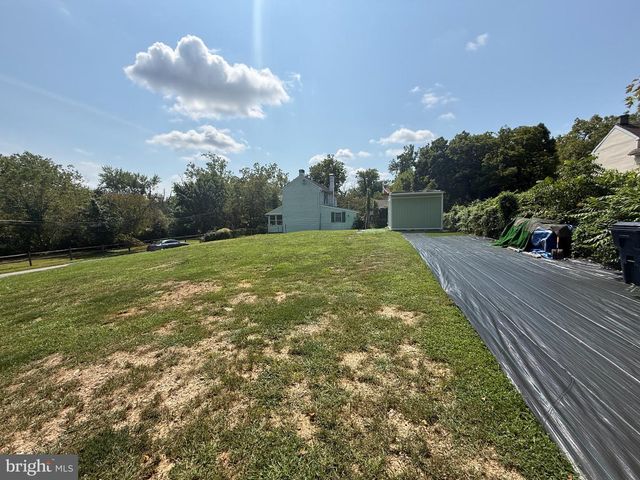 19 WATER ST, Newark, DE 19702