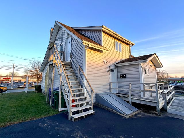 12 Clark Lane A, Waterford, CT 06385