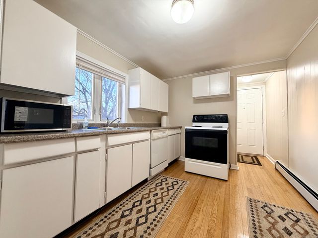 12 Clark Lane A, Waterford, CT 06385