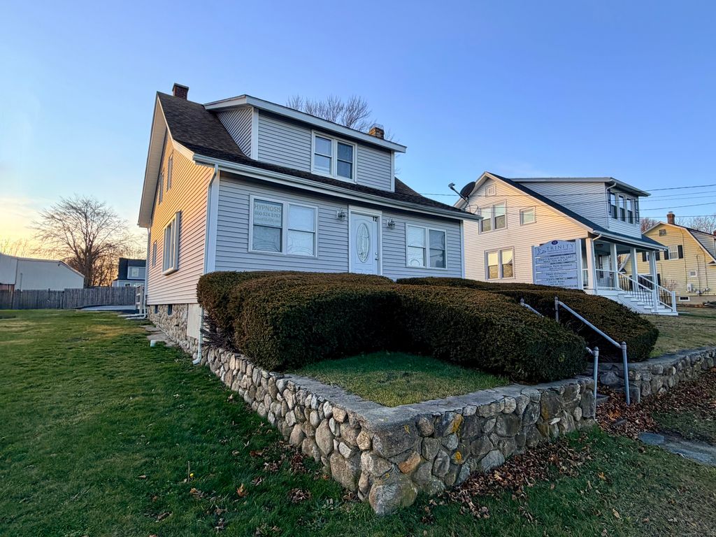 12 Clark Lane A, Waterford, CT 06385