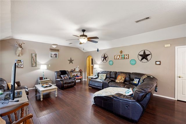 58 Meadowrue Road, Russellville, AR 72802