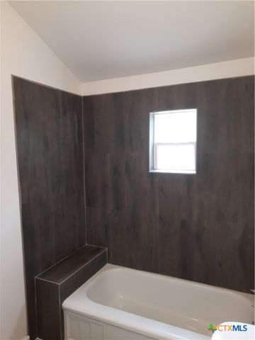 418 N 22nd Street, Killeen, TX 76541