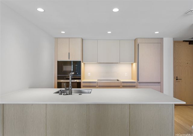 333 Ward Avenue 616, Honolulu, HI 96814