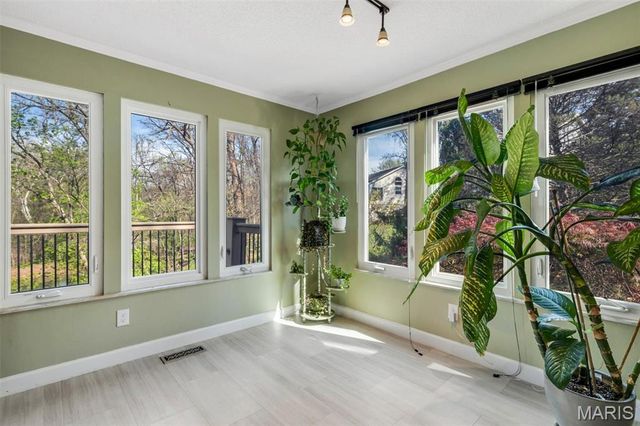 1869 Walnutway Drive, St Louis, MO 63146
