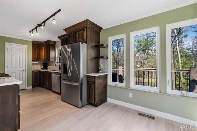 1869 Walnutway Drive, St Louis, MO 63146