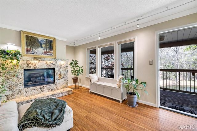 1869 Walnutway Drive, St Louis, MO 63146