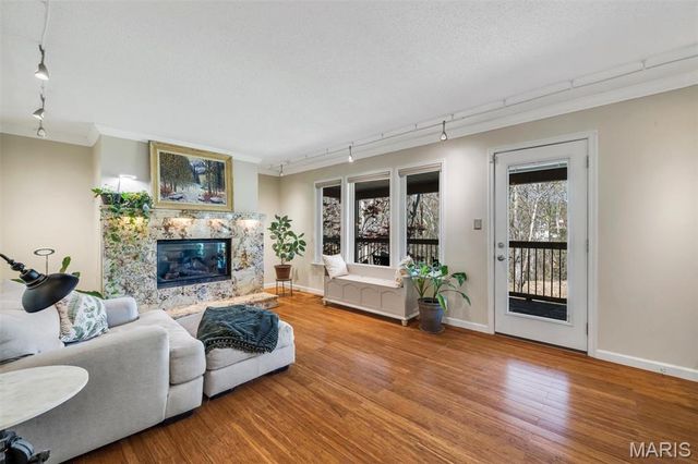 1869 Walnutway Drive, St Louis, MO 63146
