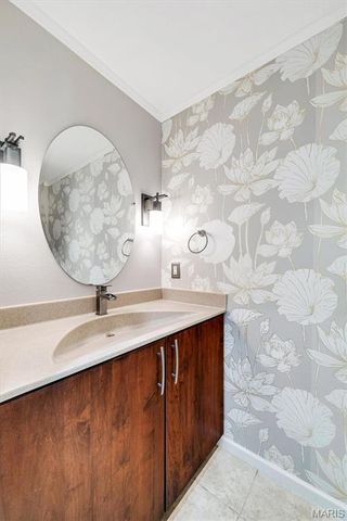 1869 Walnutway Drive, St Louis, MO 63146