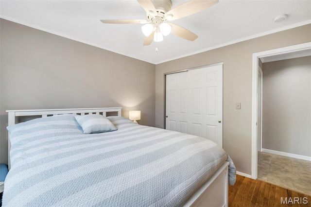 1869 Walnutway Drive, St Louis, MO 63146