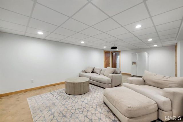 1869 Walnutway Drive, St Louis, MO 63146