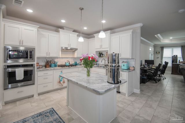 2343 Habersham Ln, Cantonment, FL 32533