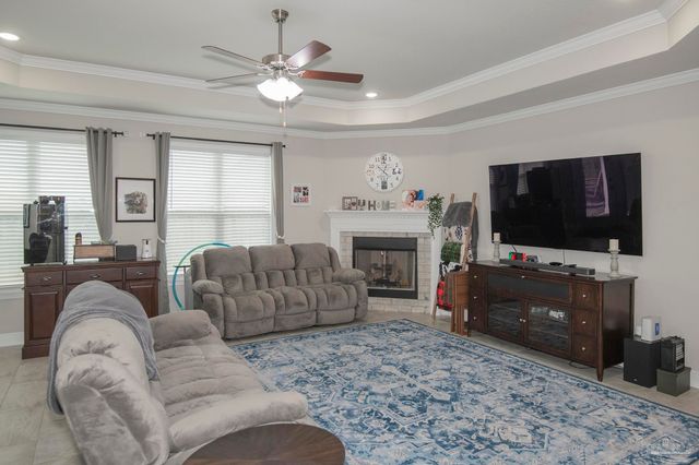 2343 Habersham Ln, Cantonment, FL 32533