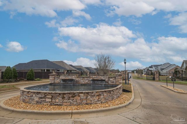 2343 Habersham Ln, Cantonment, FL 32533