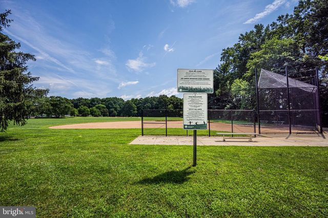 20 FARMCREST CT, Silver Spring, MD 20905