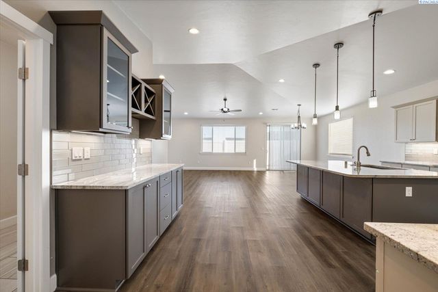 2730 Westhaven Ct, West Richland, WA 99353