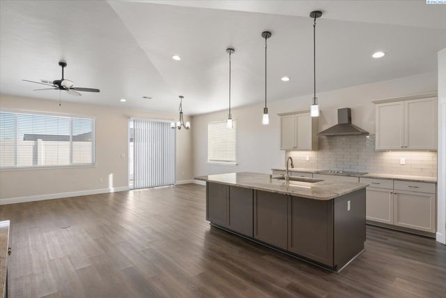 2730 Westhaven Ct, West Richland, WA 99353