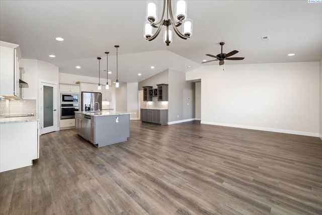 2730 Westhaven Ct, West Richland, WA 99353