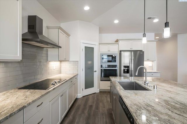 2730 Westhaven Ct, West Richland, WA 99353