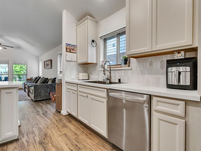 4827 Ladona Court, League City, TX 77573