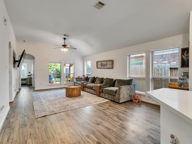 4827 Ladona Court, League City, TX 77573