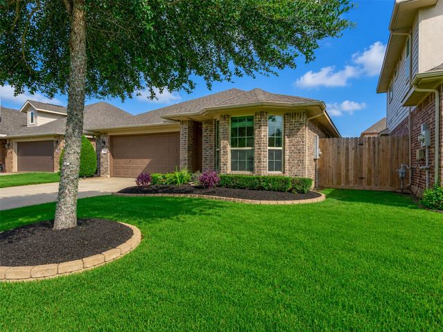 4827 Ladona Court, League City, TX 77573