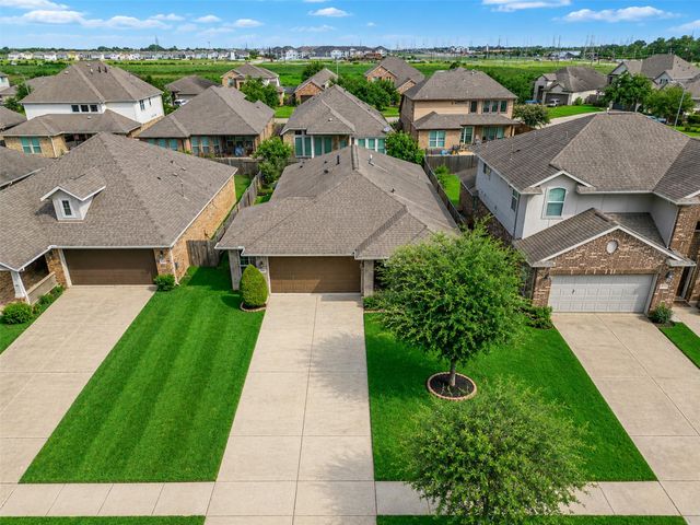 4827 Ladona Court, League City, TX 77573