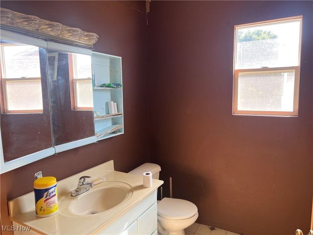 813 41st Street, Vienna, WV 26105