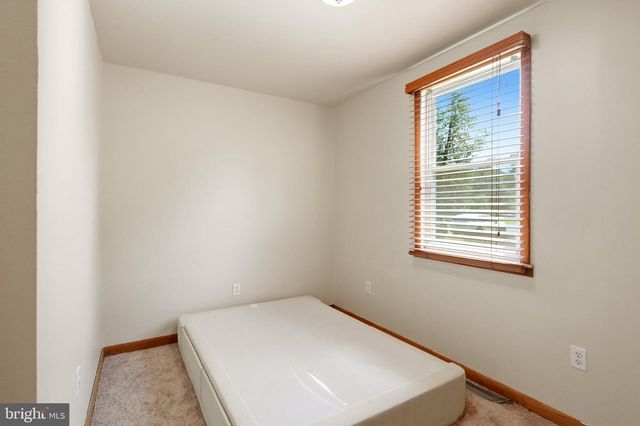 593 TANGER AVE, Franklinville, NJ 08322