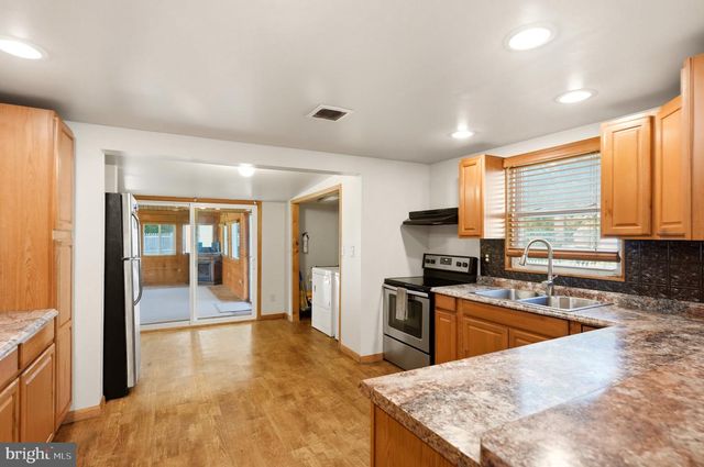 593 TANGER AVE, Franklinville, NJ 08322