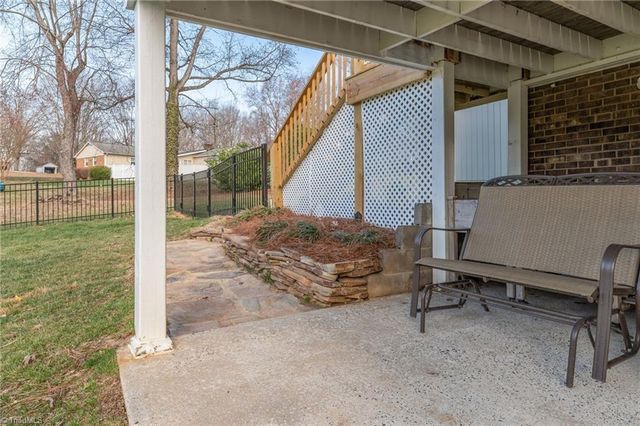 110 Summerglen Drive, Lewisville, NC 27023