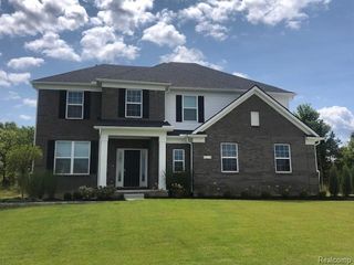 22206 Hilda Lane, South Lyon, MI 48178