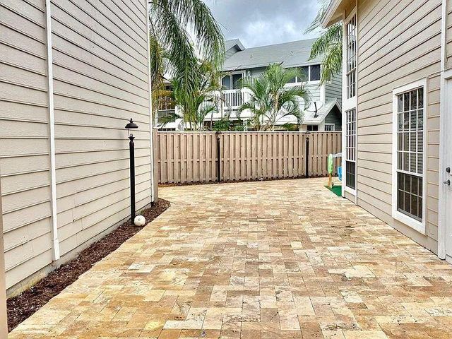 5342 Park Place Circle, Boca Raton, FL 33486