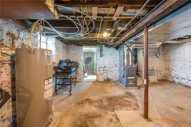 416 Charles St, Derry Boro, PA 15627