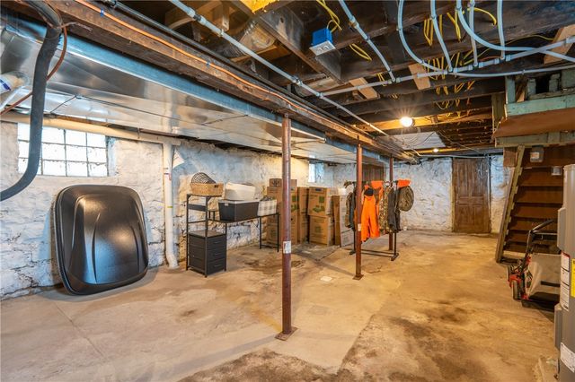 416 Charles St, Derry Boro, PA 15627