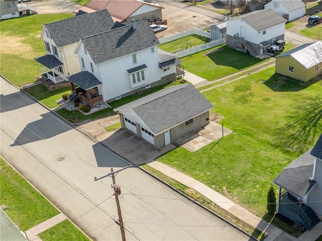 416 Charles St, Derry Boro, PA 15627