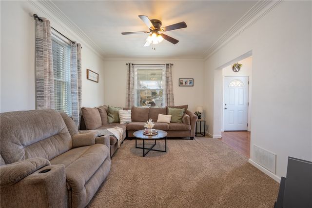 416 Charles St, Derry Boro, PA 15627