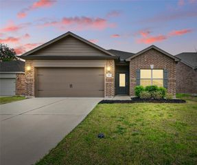 318 Garrett Court, Anna, TX 75409