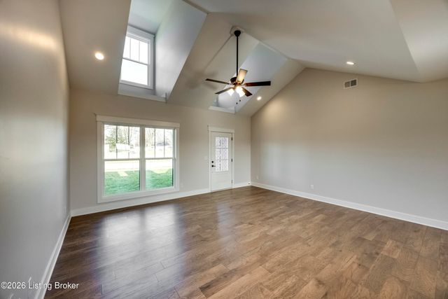 208 Wendover Ct, Bardstown, KY 40004