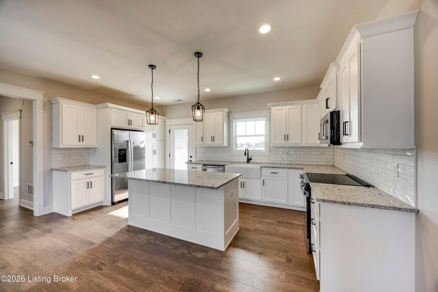 208 Wendover Ct, Bardstown, KY 40004