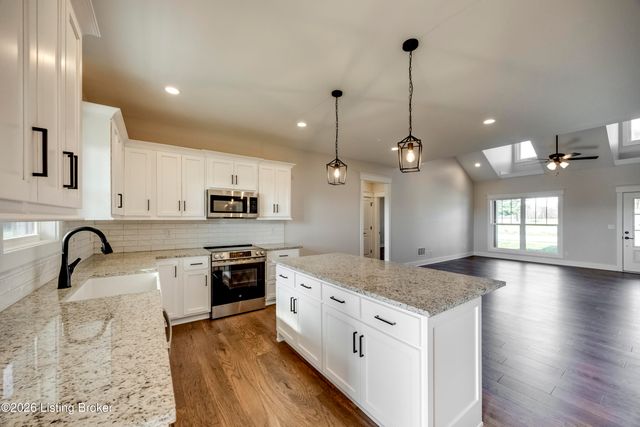 208 Wendover Ct, Bardstown, KY 40004