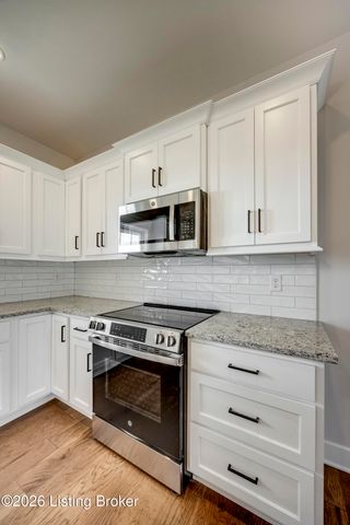 208 Wendover Ct, Bardstown, KY 40004