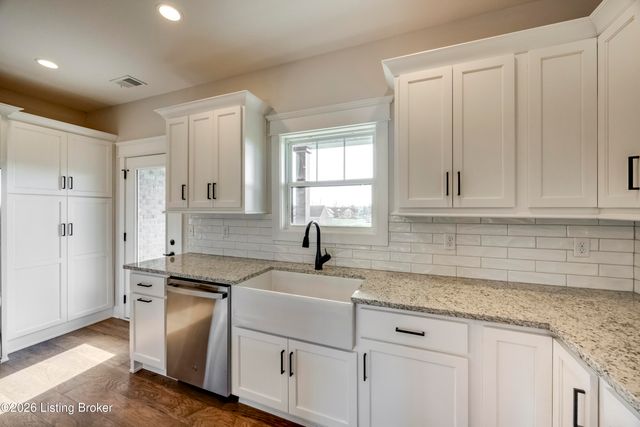 208 Wendover Ct, Bardstown, KY 40004