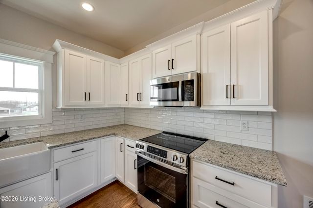 208 Wendover Ct, Bardstown, KY 40004