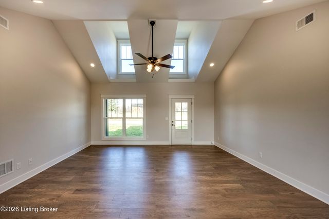 208 Wendover Ct, Bardstown, KY 40004