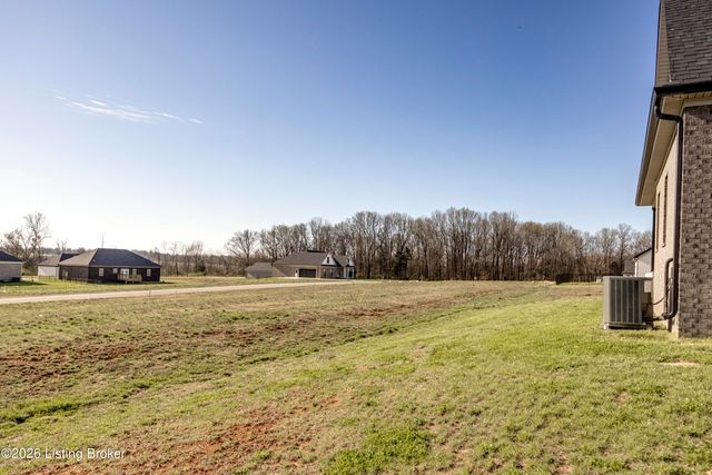 208 Wendover Ct, Bardstown, KY 40004